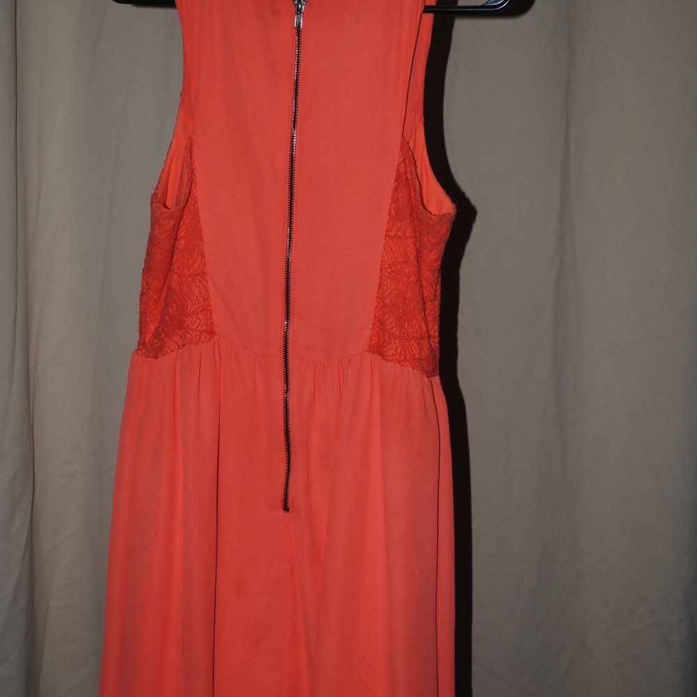 Sundress, light and cute - Picture 2 of 2